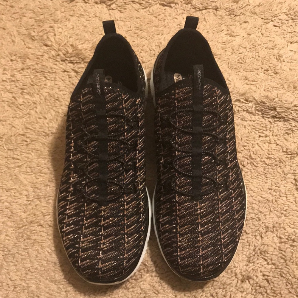 Sketchers size 10❤️